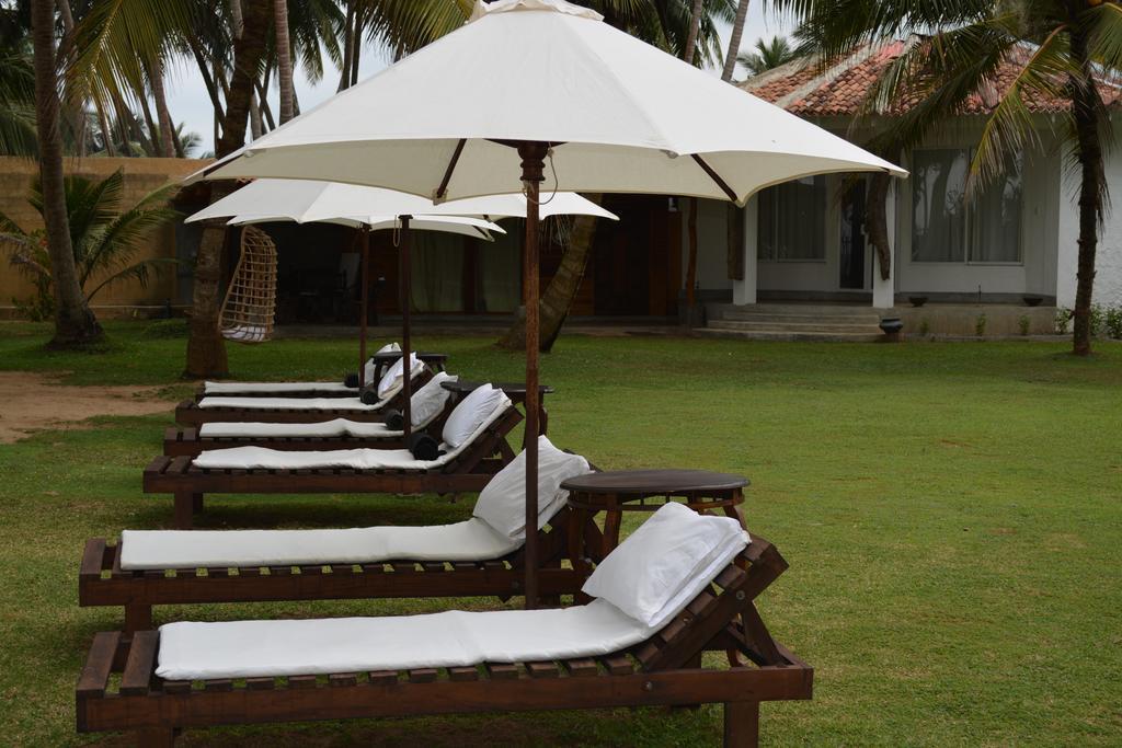 Cocovilla Boutique Resort Bentota Bagian luar foto