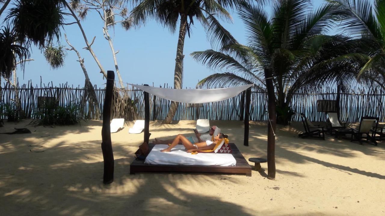 Cocovilla Boutique Resort Bentota Bagian luar foto